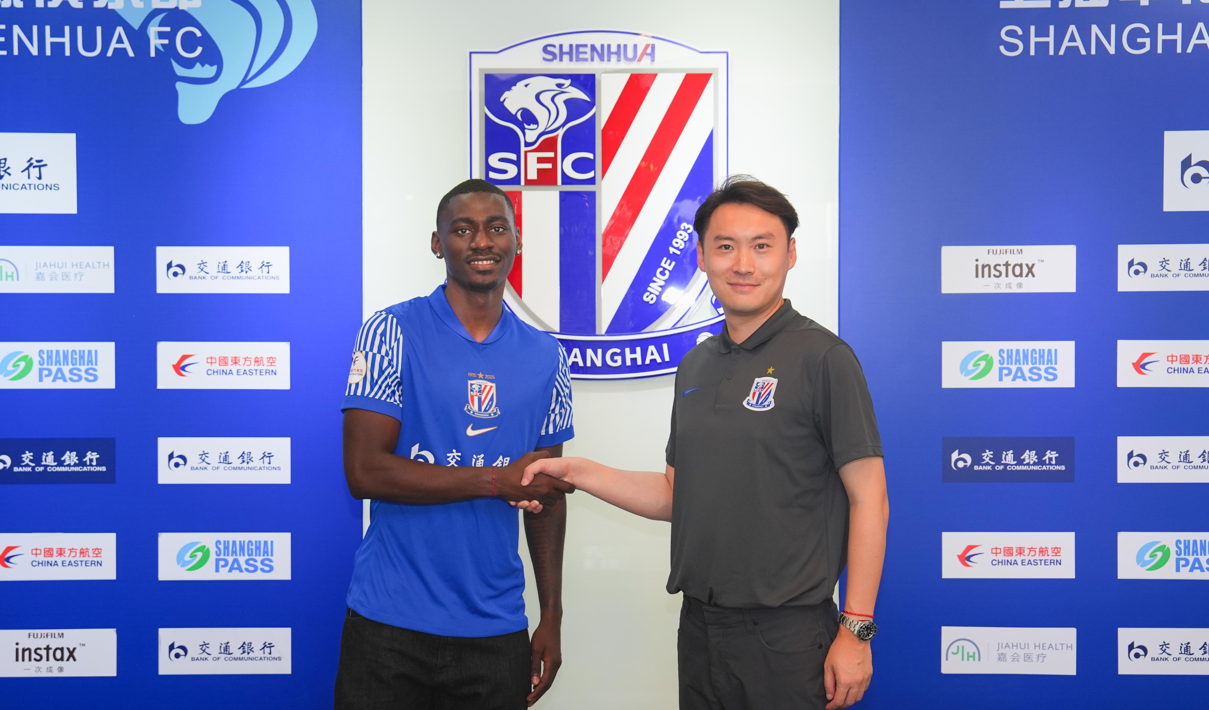 包含今夜突围战来临，上海申花围绕英超止住颓势，悬念犹存，团队化学反应显著的词条