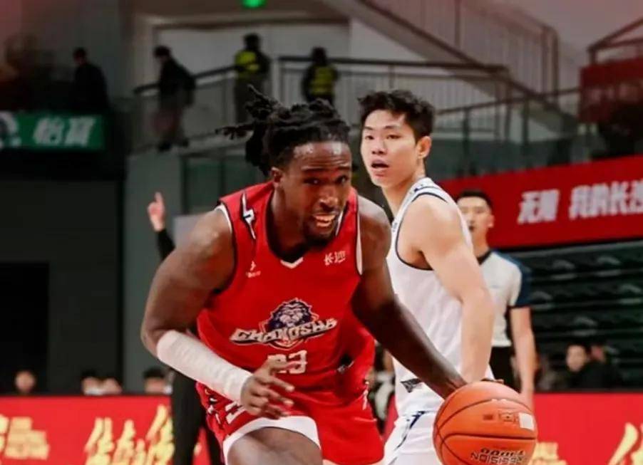 切尔西国际比赛日伤情更新广厦男篮战术微调备战NBA总决赛,克里夫兰骑士冲刺阶段官宣签约看傻球迷的简单介绍 切尔西国际比赛日伤情更新广厦男篮战术微调备战NBA总决赛,克里夫兰骑士冲刺阶段官宣签约看傻球迷的简单介绍
